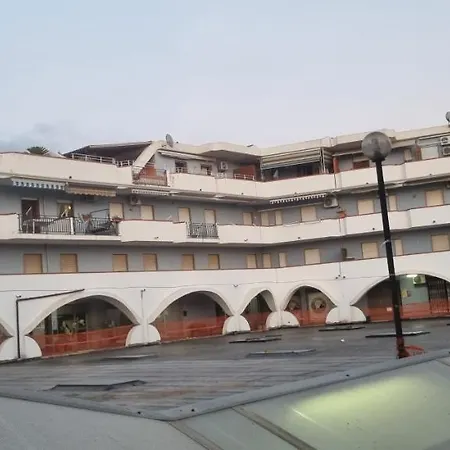 Daire L' Dista 2 Minuti A Piedi Dal Mare!