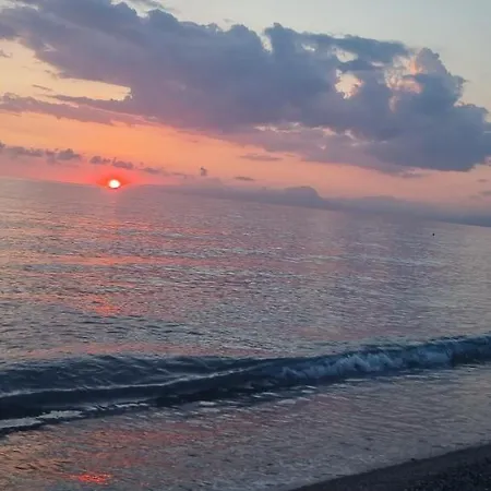 Appartamento L' Dista 2 Minuti A Piedi Dal Mare!