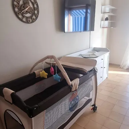 L' Dista 2 Minuti A Piedi Dal Mare! Daire *